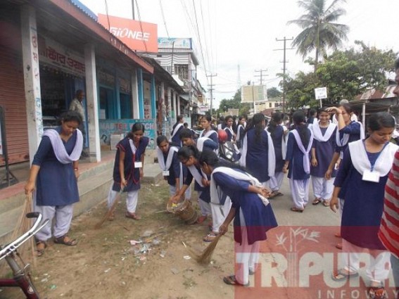 Kamalpur: NSS conducts cleanliness drive in the market area Kamalpur: NSS conducts cleanliness drive in the market area